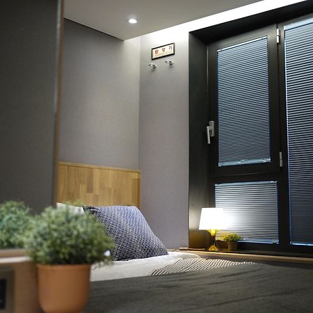 Hostel Cleo Seoul Hongdae Dış mekan fotoğraf