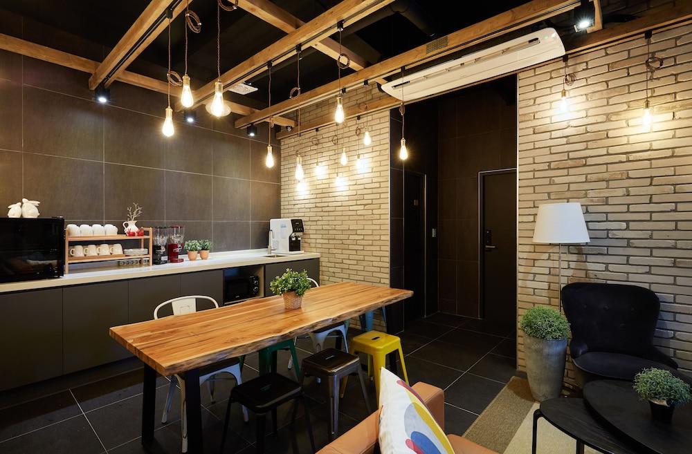 Hostel Cleo Seoul Hongdae Dış mekan fotoğraf